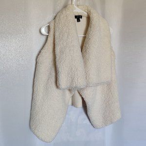 a.n.a. A New Approach Faux Fur Sheep Skin Wool Vest Sz Large Ivory Turtle Neck